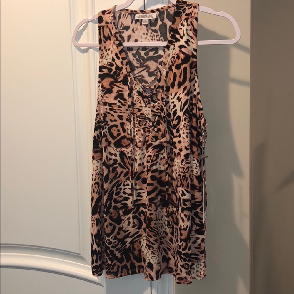 Brand New Woman’s sleeveless top